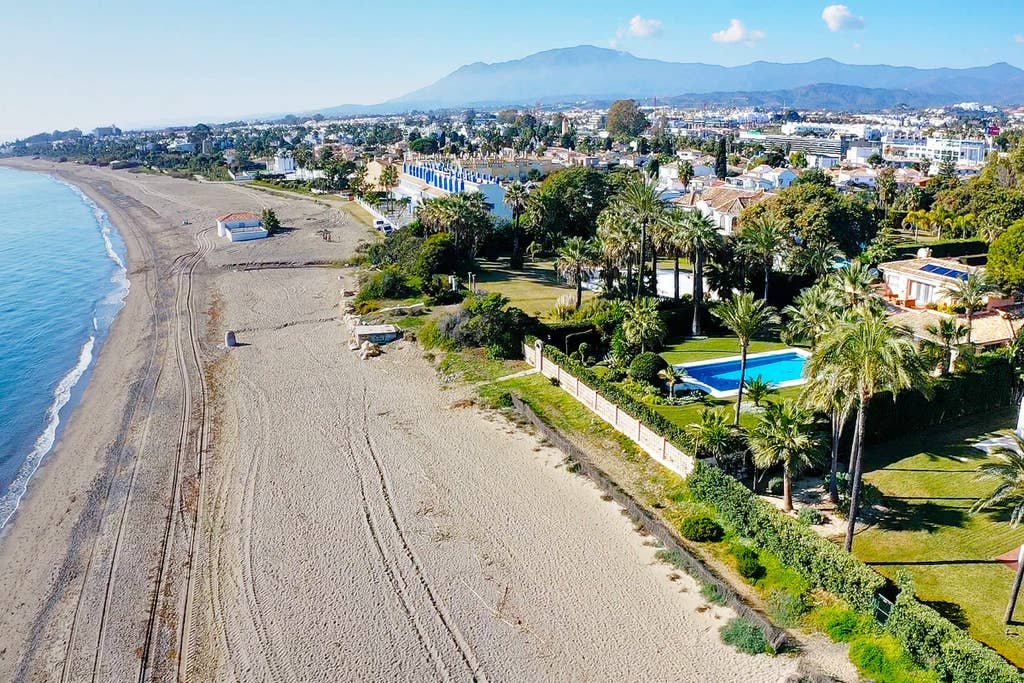 Beachfront Dream Villa Estepona